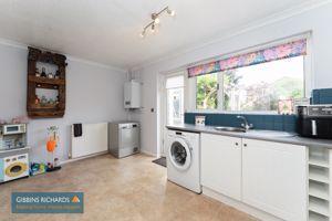 Kitchen/Diner- click for photo gallery